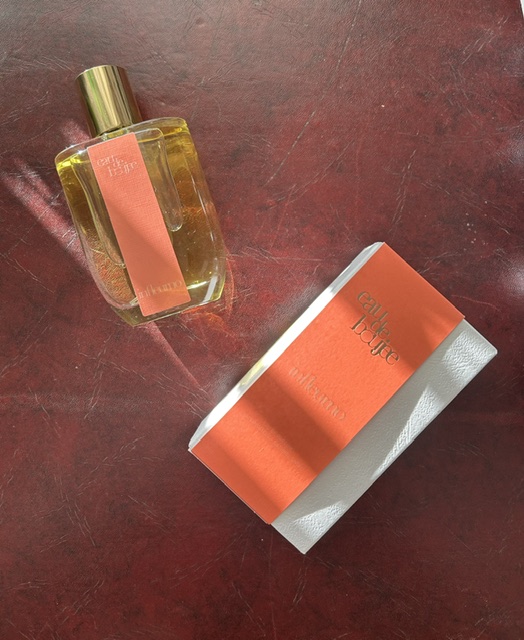 full bottle of eau de boujee Infleurno and its box